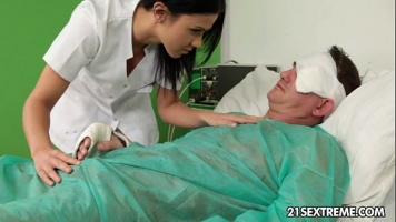 Sex in spital intre un pacient si o doctorita draguta